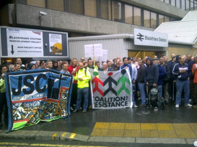 Mass picket over BESNA at Blackfriars tube, August 2011